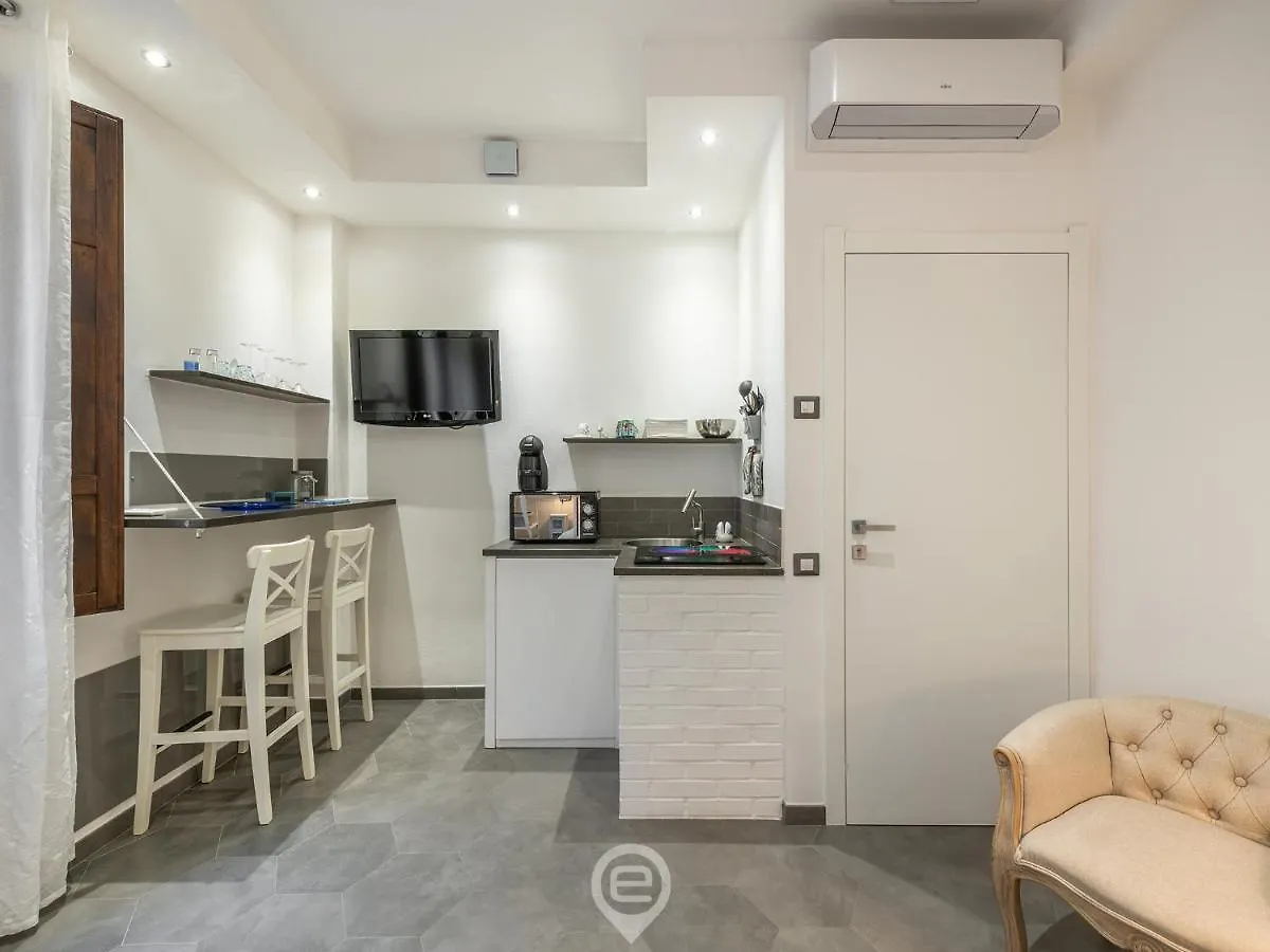 Studio 73 Cagliari Apartament